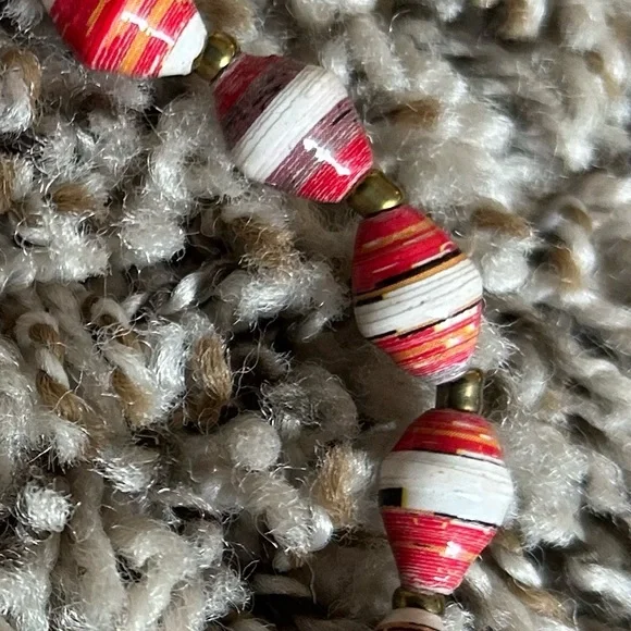 NWOT Paper Bead Bracelet - Picture 5 of 5
